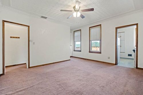 5205 Stanton Ave, Pittsburgh PA 15201-2592 exterior