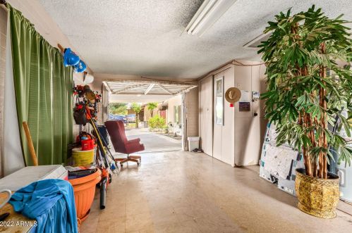 6182 Earll Dr, Phoenix AZ 85033-5841 exterior