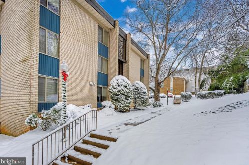 5570 Burnside Dr, Rockville MD 20853-2459 exterior