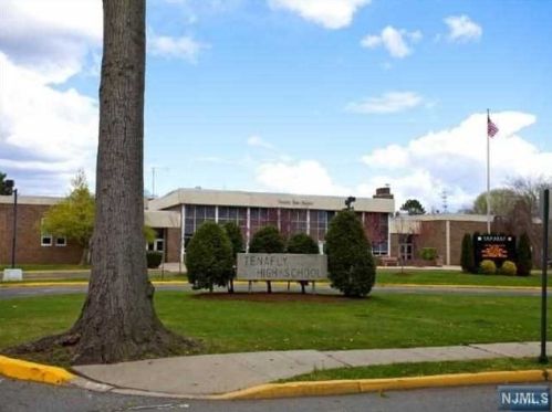 108 Hickory Ave, Tenafly NJ 07670-1547 exterior