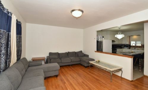 7059 Lima St, Milwaukee, WI 53223-5771