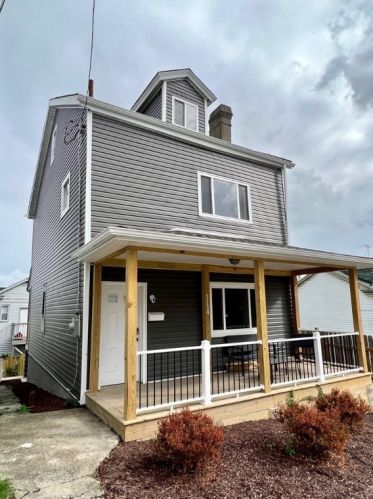 114 Amanda Ave, Pittsburgh PA  15210-2148 exterior