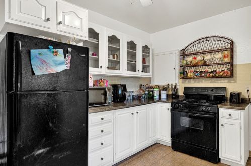 1614 Davis Ave, Pittsburgh PA 15212-1808 exterior