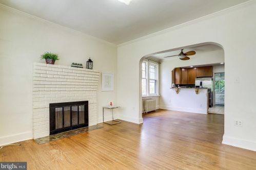 1801 Commonwealth Ave, Alexandria VA 22301-1403 exterior