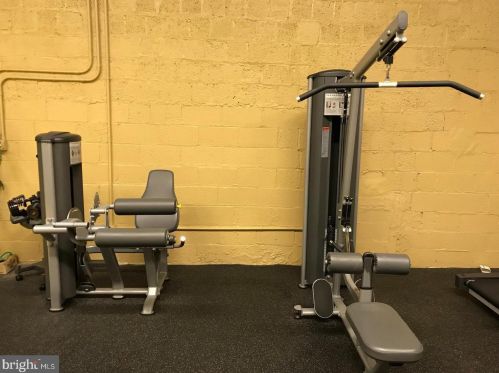 212 Oakwood St, Washington DC 20032-1755 exterior