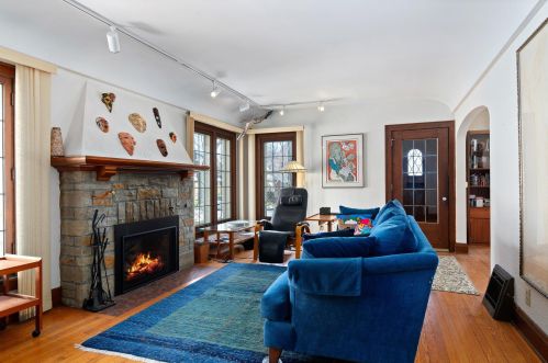 3125 50th St, Milwaukee, WI 53216-3209