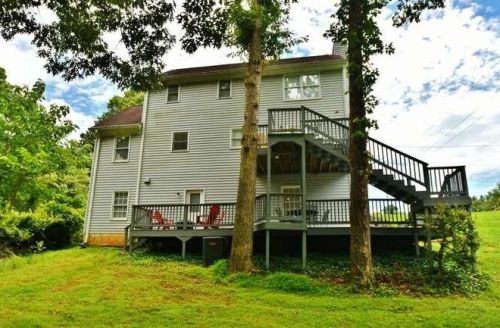 729 Crestview Ter, Gainesville GA 30501-3109 exterior