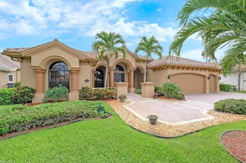 967 Tivoli Dr, Naples, FL 34104-0877