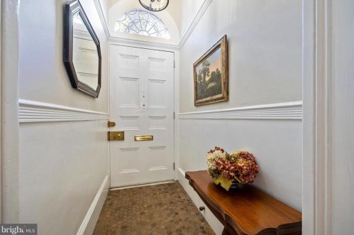 1016 Clinton St, Philadelphia PA 19107-6017 exterior