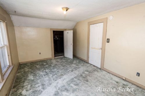 1711 Fulton St, Grand Rapids MI 49506-1814 exterior