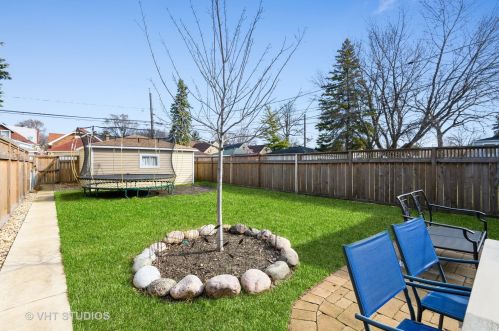 4860 Berwyn Ave, Chicago IL 60640-2007 exterior