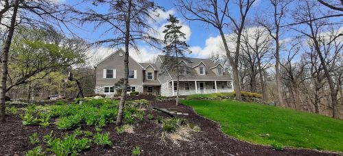 8310 Mason Hill Rd, Bull Valley, IL 60098-7949