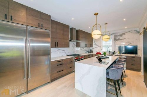 560 Morgan St, Atlanta GA 30308-2821 exterior