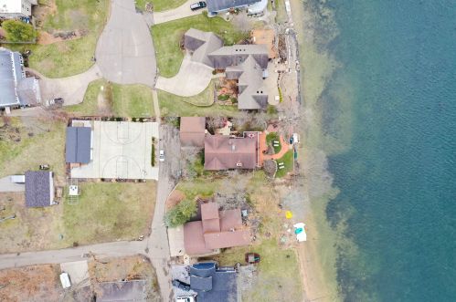 790 Eagle Lk Dr, Kalamazoo MI 49009-9612 exterior