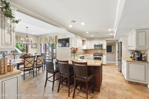 3 Georgian Bay Dr, Morganville NJ 07751-1352 exterior