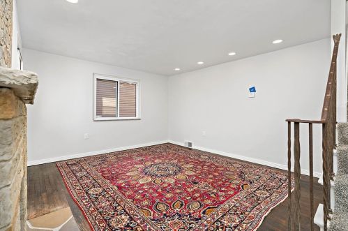 1238 Justine St, Pittsburgh PA  15204-2406 exterior