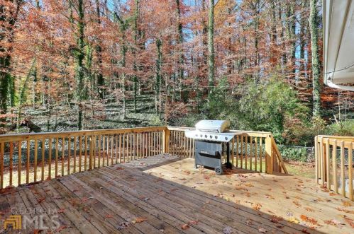 3185 Cloverhurst Dr, Atlanta GA 30344-4509 exterior