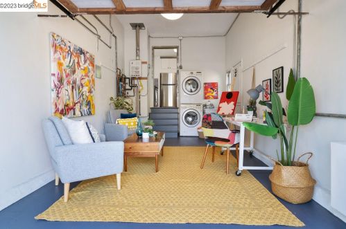 1221 Blake St, Berkeley CA 94702-2014 exterior