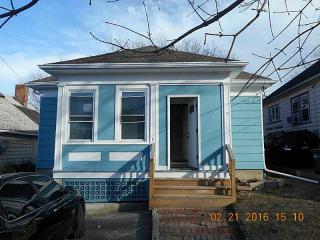 121 Hazael St, Providence, RI 02908-1312