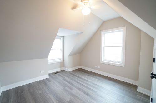 5249 Melvina Ave, Chicago IL 60638-4306 exterior