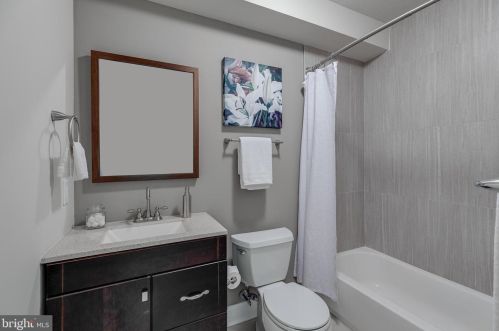 2308 Catharine St, Philadelphia PA 19143-1628 exterior