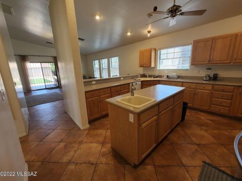 2331 Helen St, Tucson AZ  85719-4709 exterior