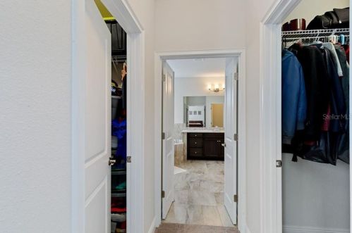 3032 Van Buren Dr, Tampa FL 33611-5329 exterior