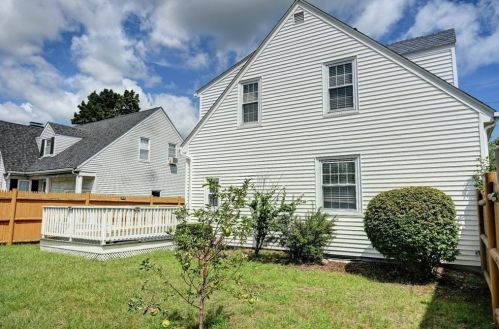 131 Wilson Ave, Quincy MA 02170-1037 exterior