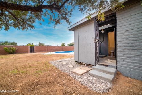 4122 Azalea St, Tucson AZ 85741-1031 exterior