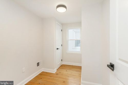 2233 Cedar St, Philadelphia PA  19125-2909 exterior