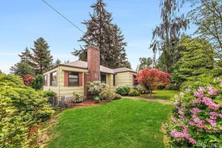 9624 15th Ave, Seattle, WA 98115-2212