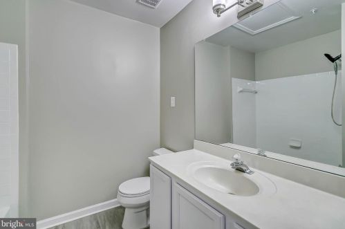 10414 Heathside Way, Rockville MD 20854-6346 exterior