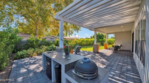 8723 9th Ave, Phoenix AZ  85021-4451 exterior