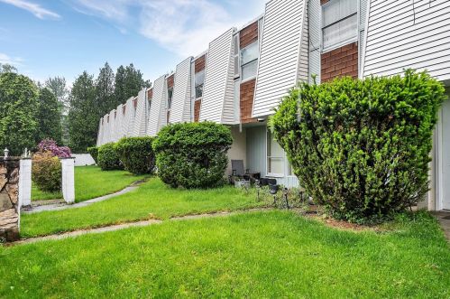 2207 Aurora Dr, Pittsburgh, PA 15237-0014