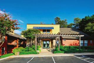 3209 Interstate 35, Austin TX  78741-6936 exterior