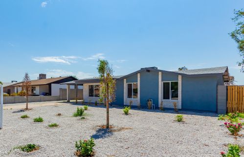 8813 Campbell Ave, Phoenix, AZ 85037-1403
