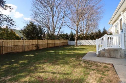 314 Everard St, Huntington Station NY 11746-7008 exterior