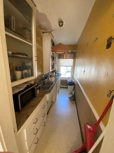 77 Vandewater St, Providence RI 02908-1624 exterior