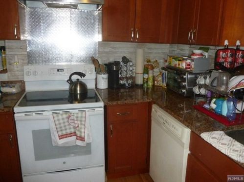 94 Boiling Springs Ave, East Rutherford NJ  07073-1429 exterior