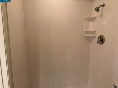 5333 Park Highlands Blvd, Concord CA  94521-3704 exterior