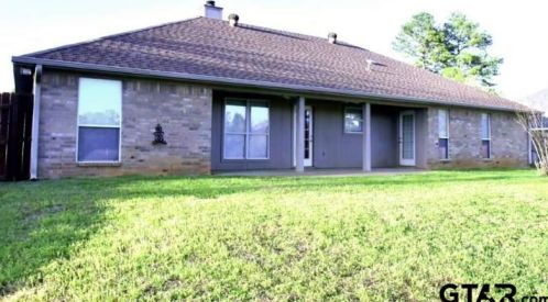 704 Cheryl St, Longview TX 75604-1044 exterior