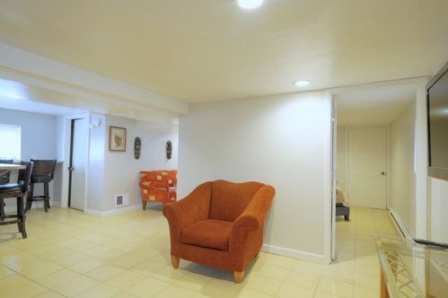 817 21 Ave, Broadview IL 60153-1236 exterior