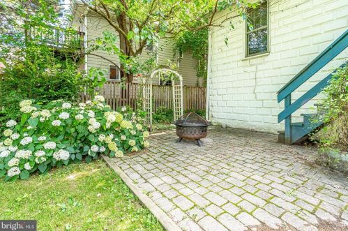 1801 Commonwealth Ave, Alexandria VA 22301-1403 exterior