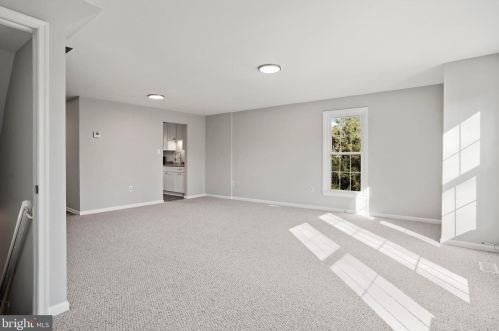 7449 Duddington Dr, Alexandria VA 22315-3849 exterior