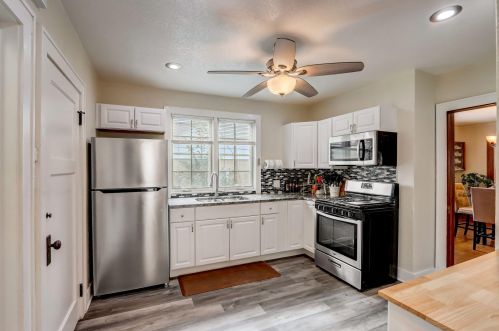 3144 76, Milwaukee WI 53222-3948 exterior