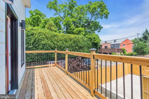 315 Patrick St, Alexandria VA 22314-2443 exterior