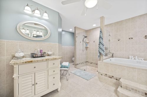 1292 Bent Pine Cv, Fort Pierce FL 34986-2102 exterior