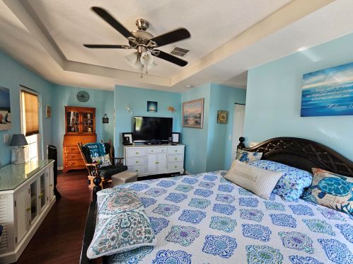 2125 Glen Ridge Dr, Fort Pierce FL  34952-8023 exterior