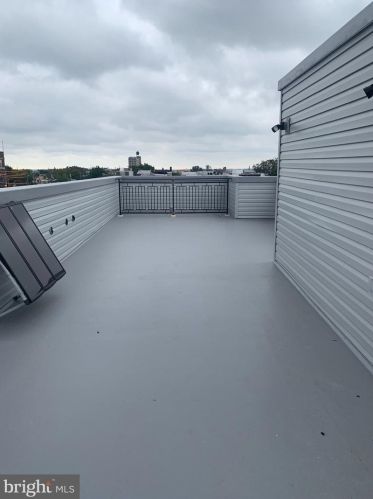 1944 8th St, Philadelphia, PA 19122-2023