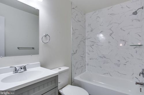 1811 Westwind Way, Mc Lean VA 22102-1611 exterior